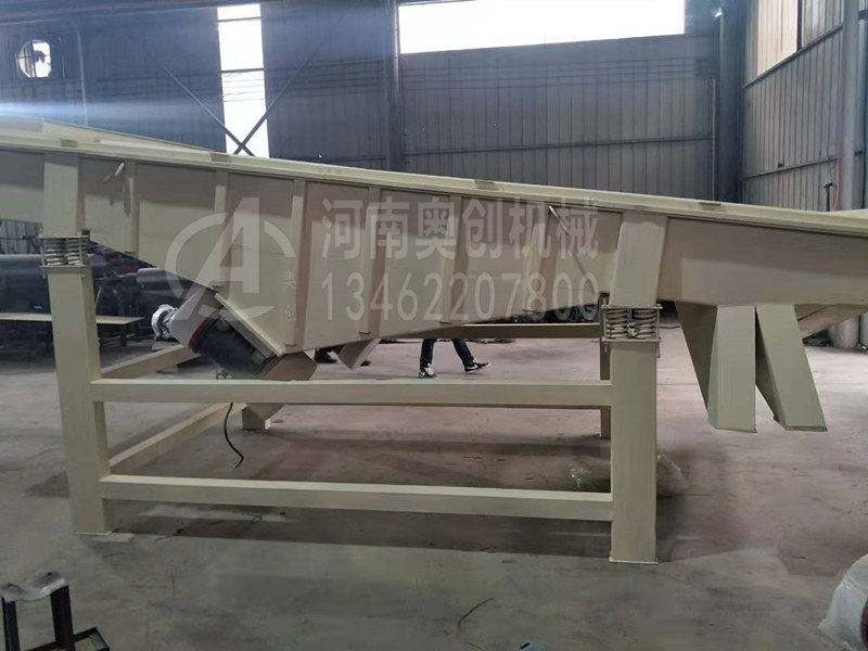 礦用振動篩上部和下部配重配有額外的重量 礦用振動篩上部和下部配重配有額外的重量