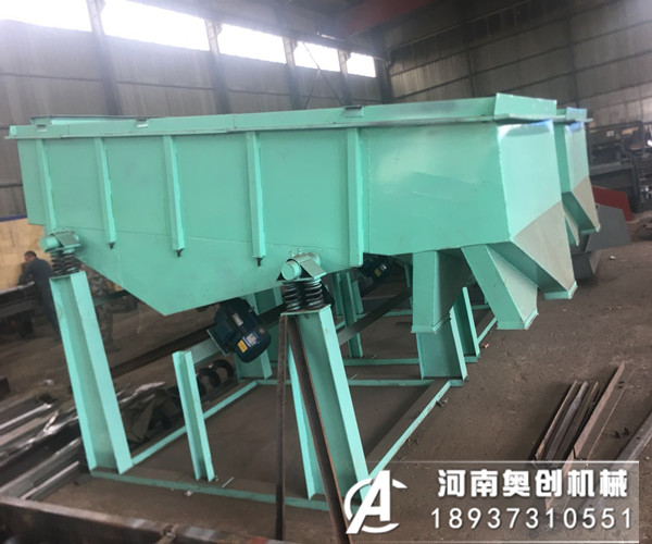 小型直線振動篩篩出來的物料不干凈怎么回事，改如何解決吶？?