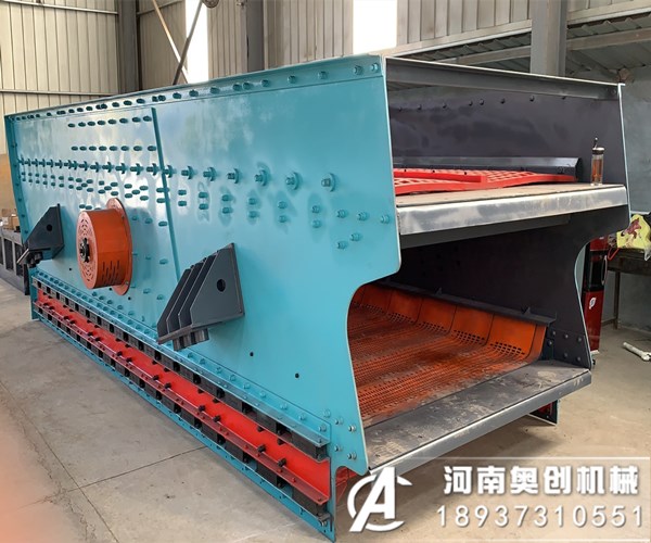 礦用圓振動(dòng)篩選擇電機(jī)功率的時(shí)候選擇的時(shí)候是不是比較大？