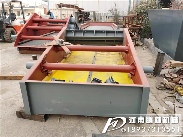 碎石振動(dòng)脫水篩篩網(wǎng)如何固定在篩框上？