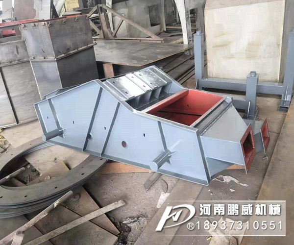 沙場(chǎng)篩分沙石振動(dòng)篩是怎么樣解決石頭與土分離的？