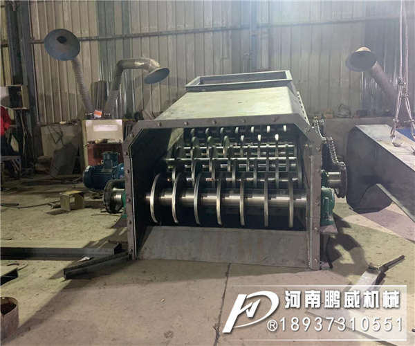 河卵石滾軸篩分機(jī)